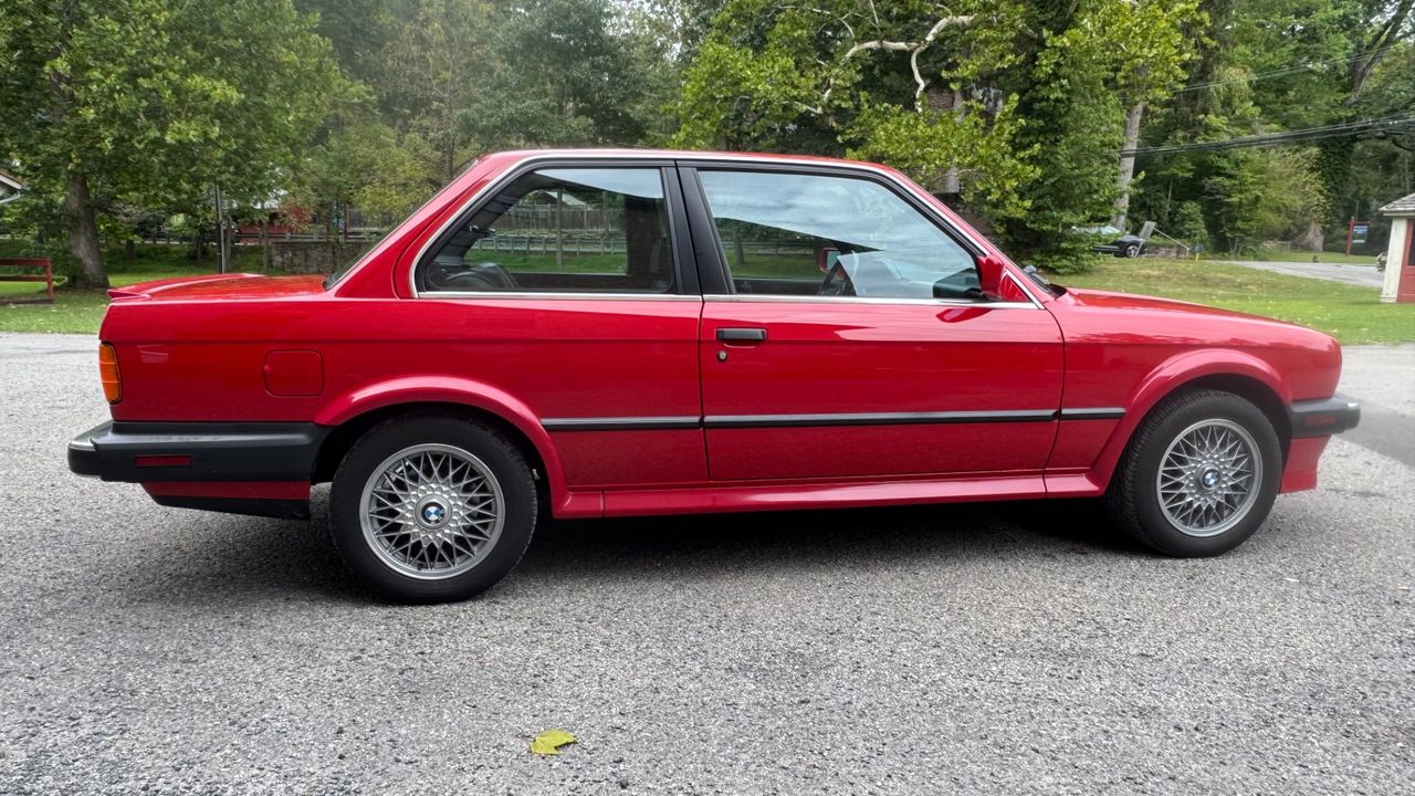 1988 BMW 3 Series