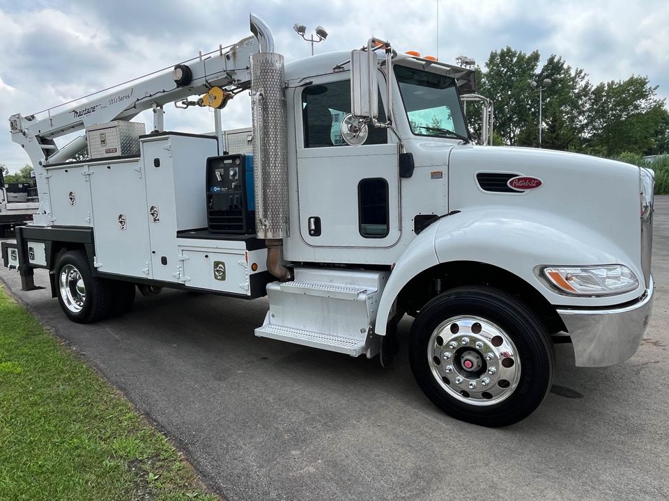 2013 Peterbilt PB337 Service Truck