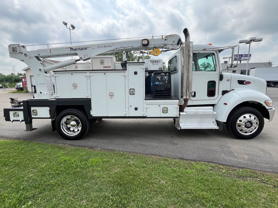 2013 Peterbilt PB337 Service Truck