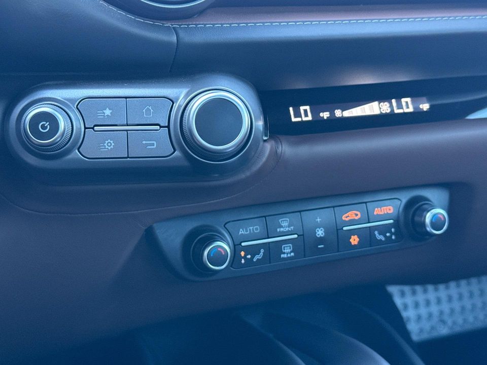 2022 Ferrari 812 GTS