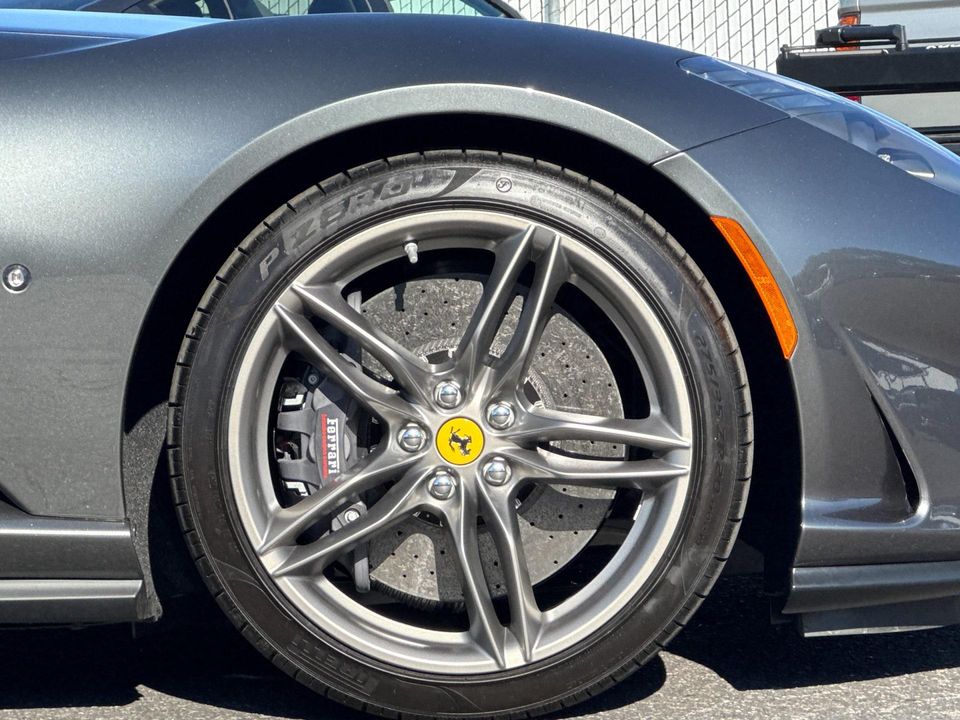 2022 Ferrari 812 GTS