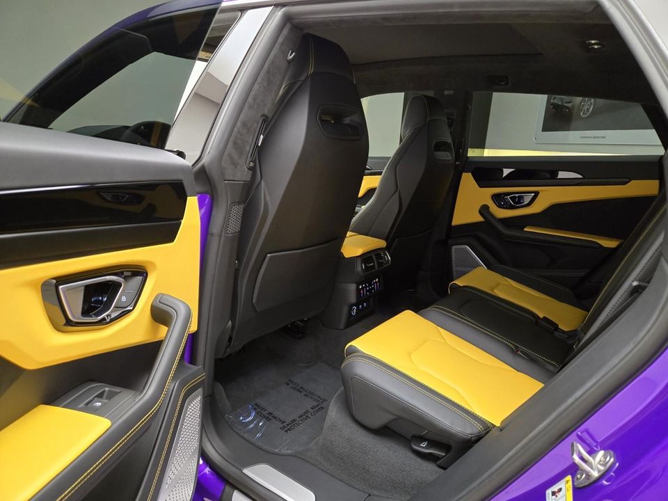 2022 Lamborghini Urus