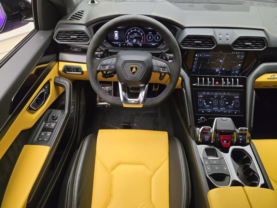 2022 Lamborghini Urus
