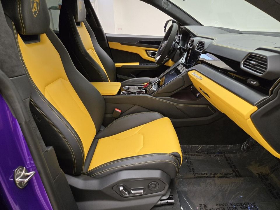2022 Lamborghini Urus