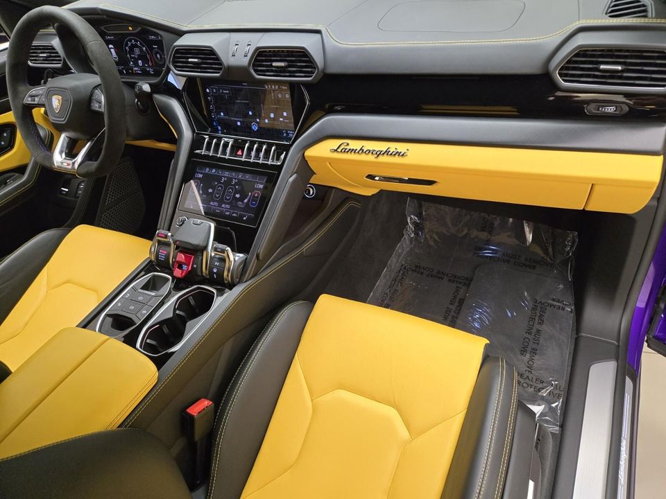 2022 Lamborghini Urus