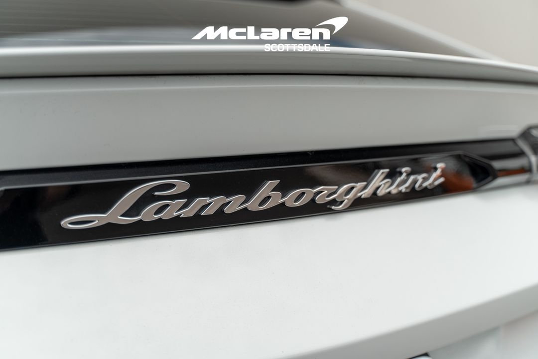 2021 LAMBORGHINI URUS