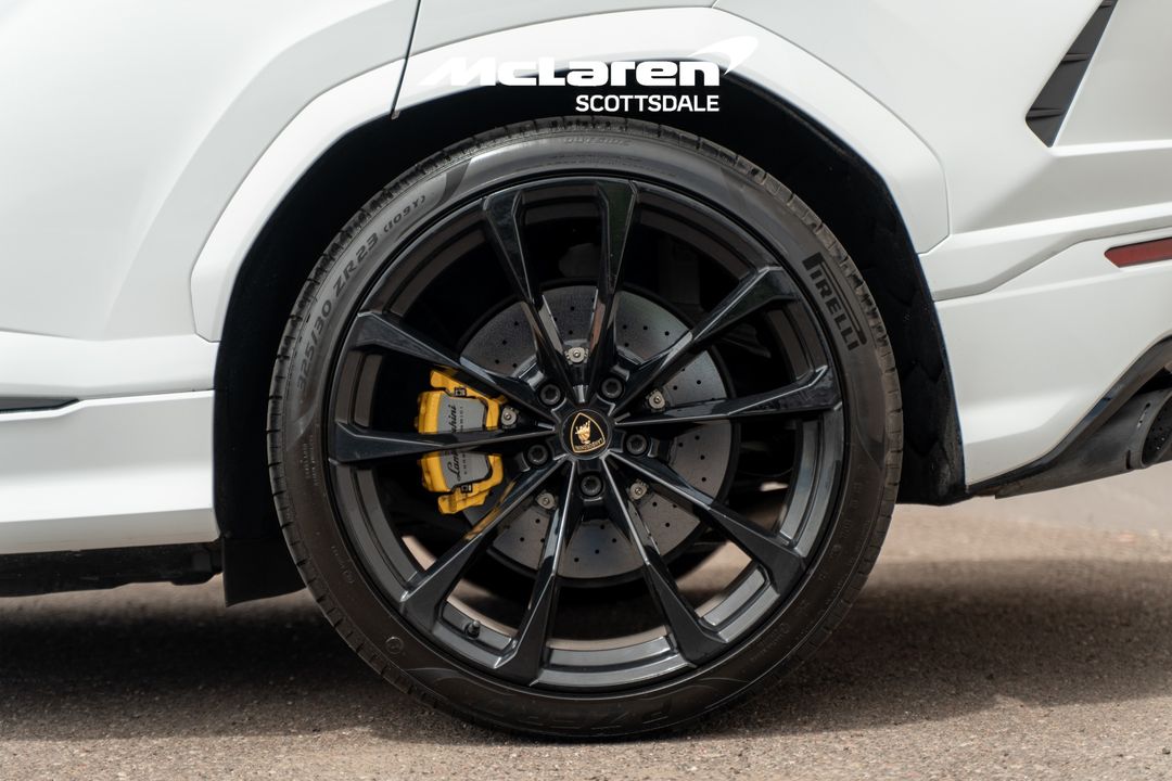 2021 LAMBORGHINI URUS