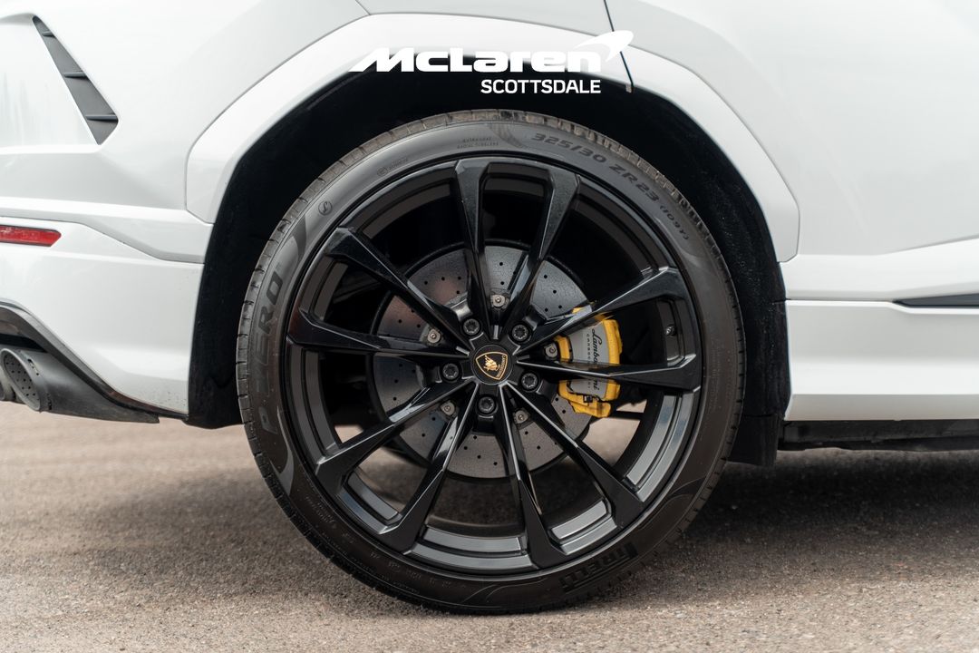 2021 LAMBORGHINI URUS