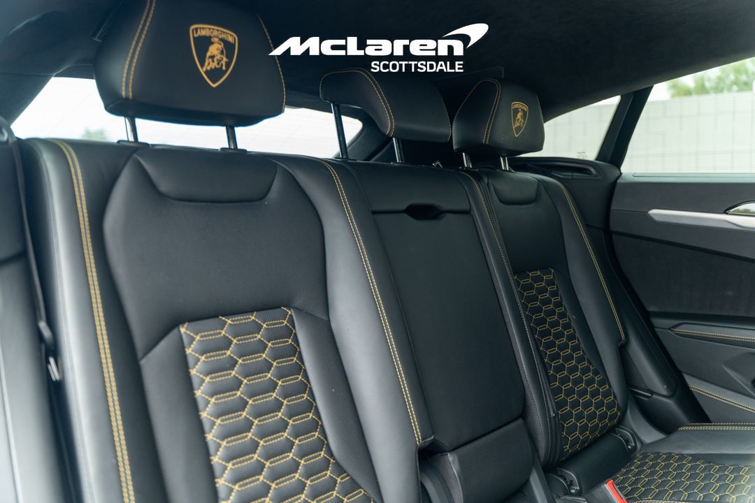 2021 LAMBORGHINI URUS