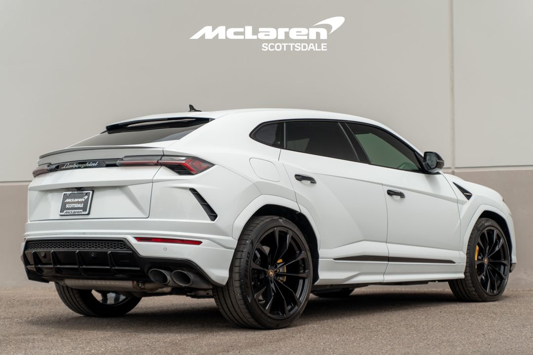 2021 LAMBORGHINI URUS