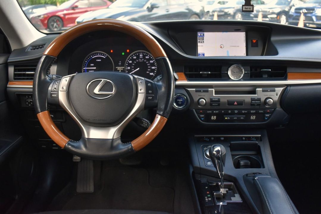 2013 Lexus ES 300h