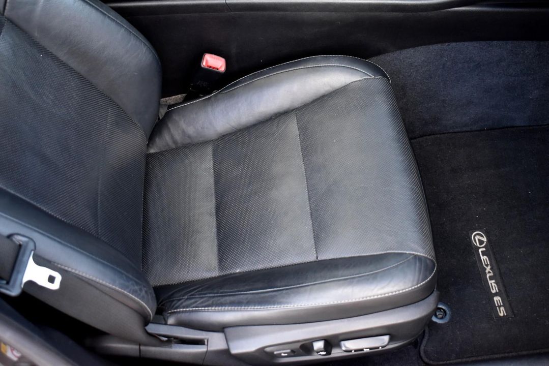 2013 Lexus ES 300h