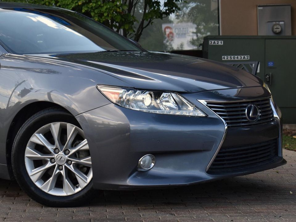 2013 Lexus ES 300h