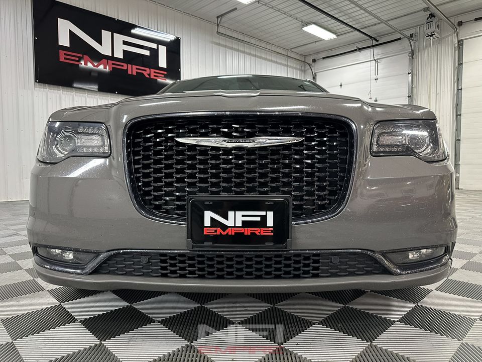 2018 Chrysler 300