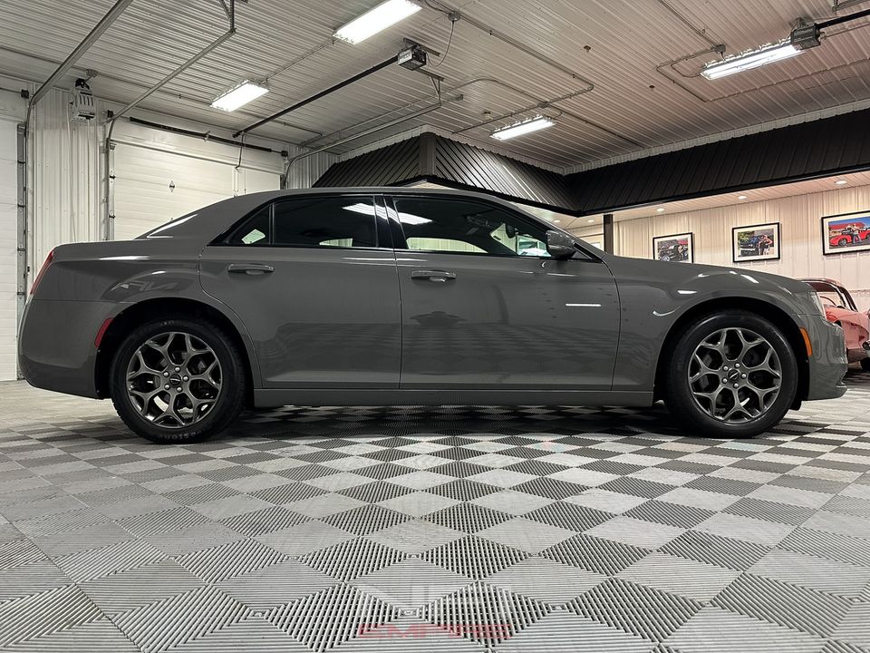 2018 Chrysler 300