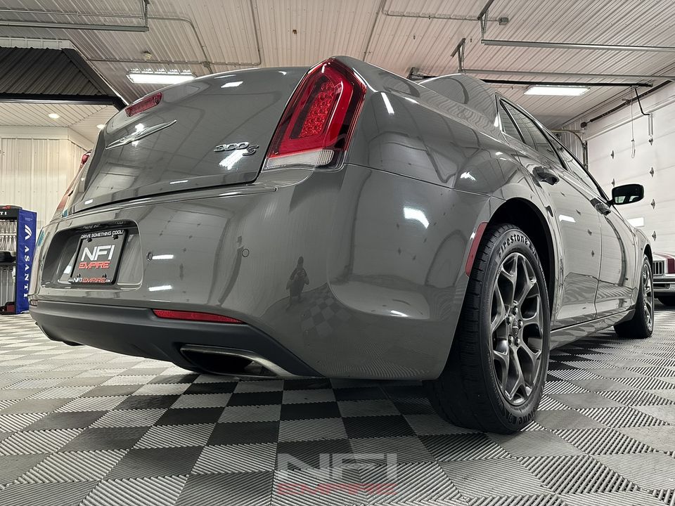 2018 Chrysler 300