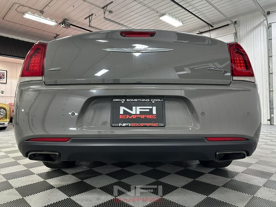 2018 Chrysler 300