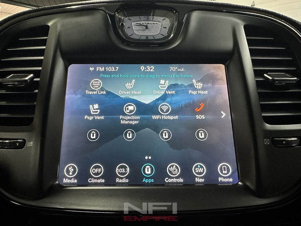 2018 Chrysler 300