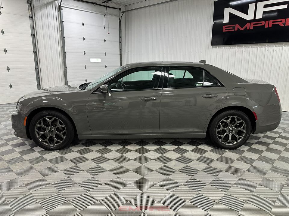 2018 Chrysler 300
