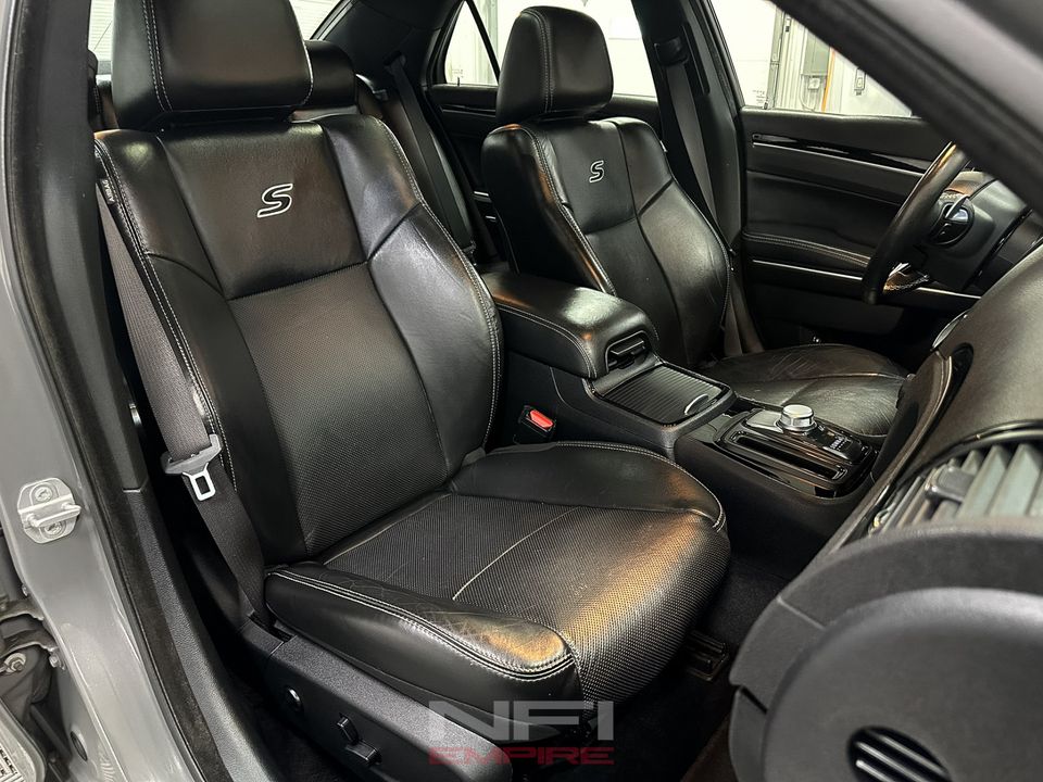 2018 Chrysler 300