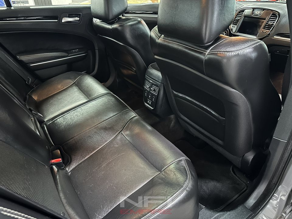 2018 Chrysler 300