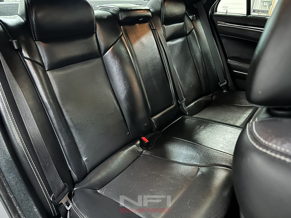 2018 Chrysler 300