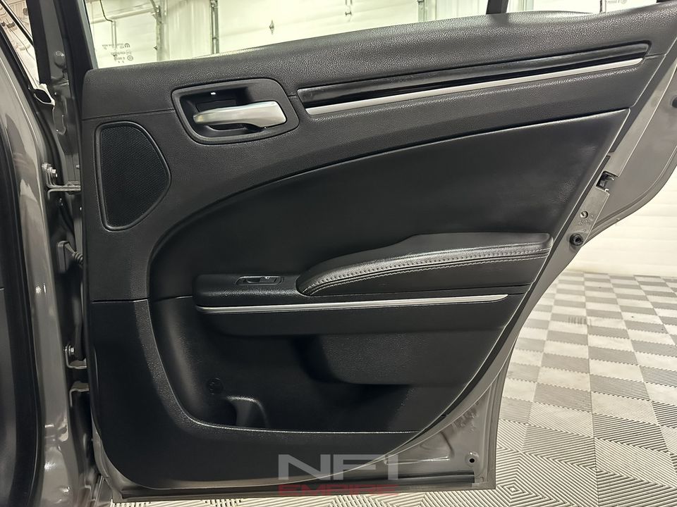 2018 Chrysler 300