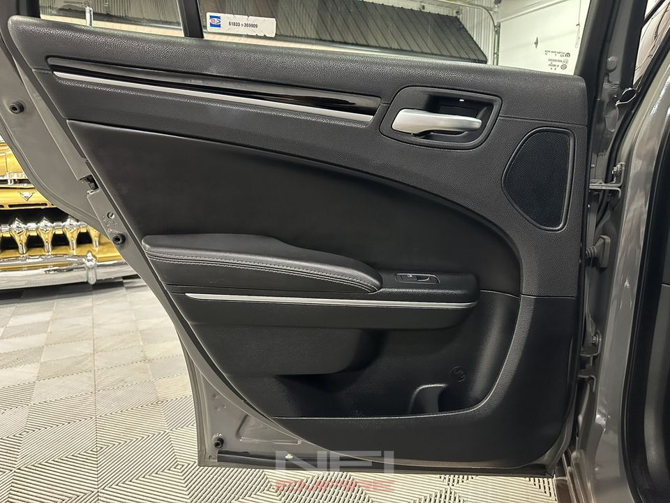 2018 Chrysler 300