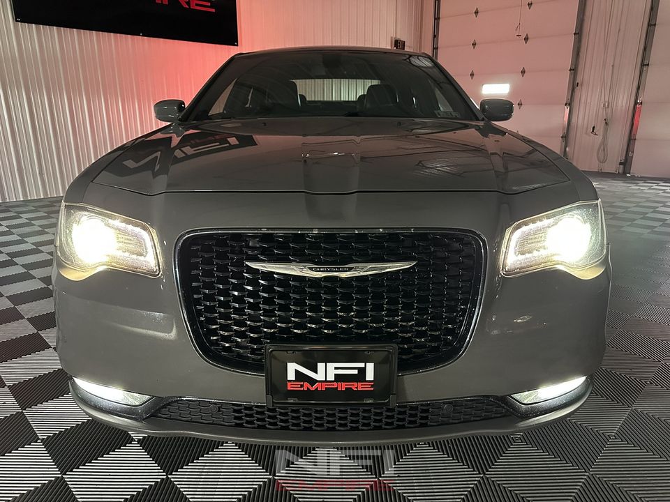 2018 Chrysler 300