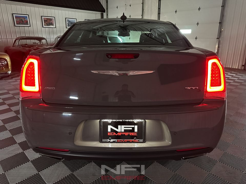 2018 Chrysler 300