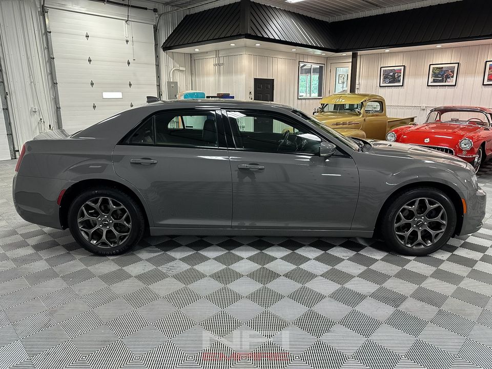 2018 Chrysler 300