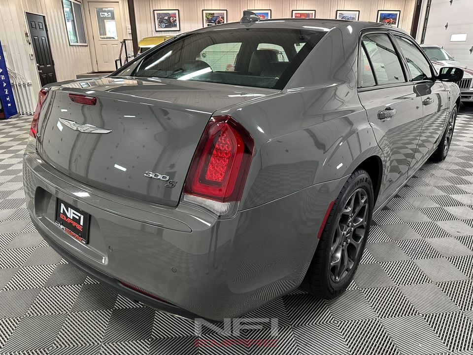 2018 Chrysler 300