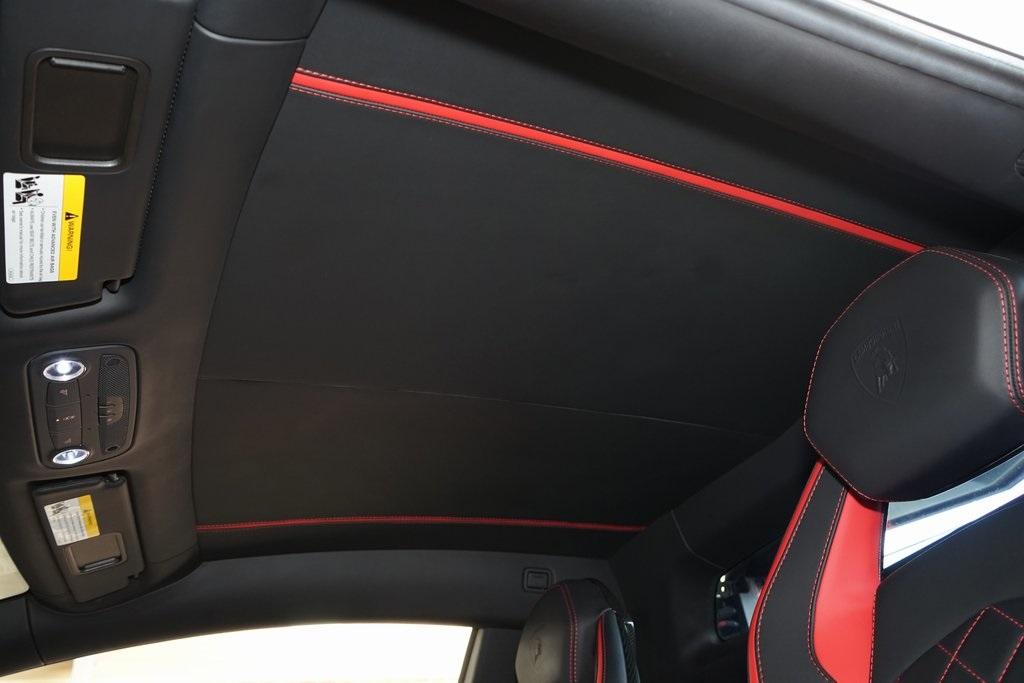 2017 Lamborghini Aventador
