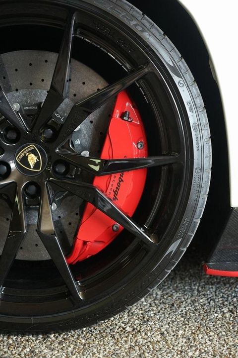 2017 Lamborghini Aventador