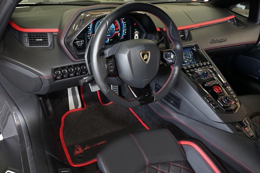 2017 Lamborghini Aventador