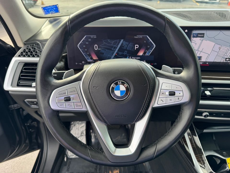 2023 BMW X7