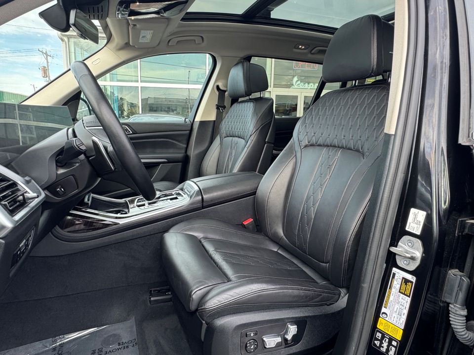 2023 BMW X7