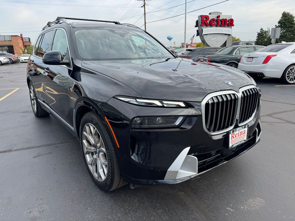 2023 BMW X7