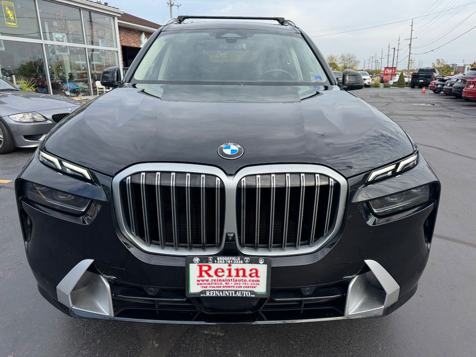 2023 BMW X7
