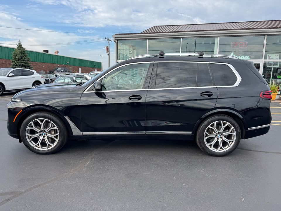 2023 BMW X7