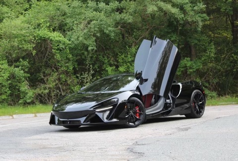 2023 McLaren Artura