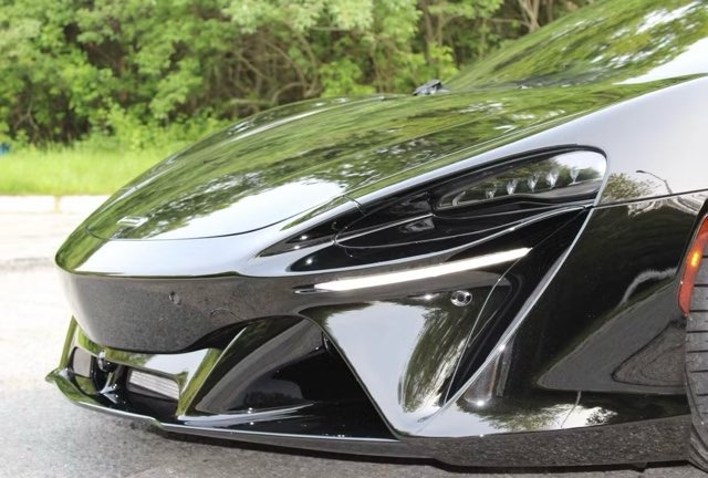 2023 McLaren Artura