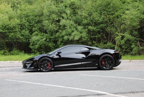 2023 McLaren Artura