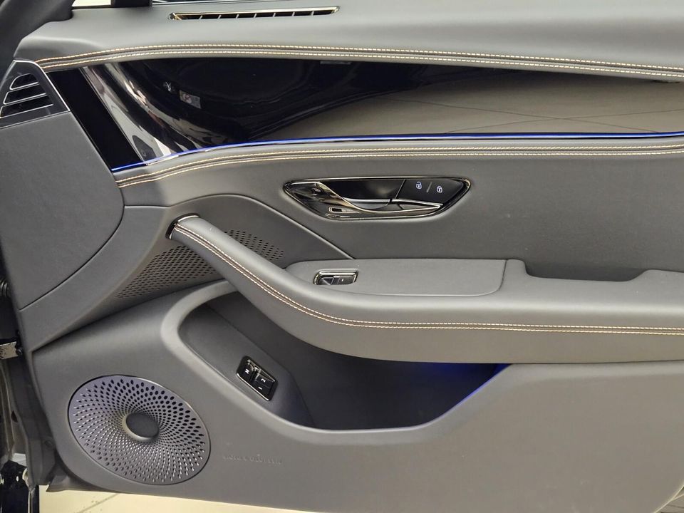 2025 Bentley Flying Spur