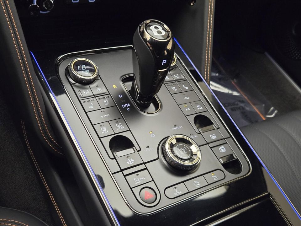2025 Bentley Flying Spur