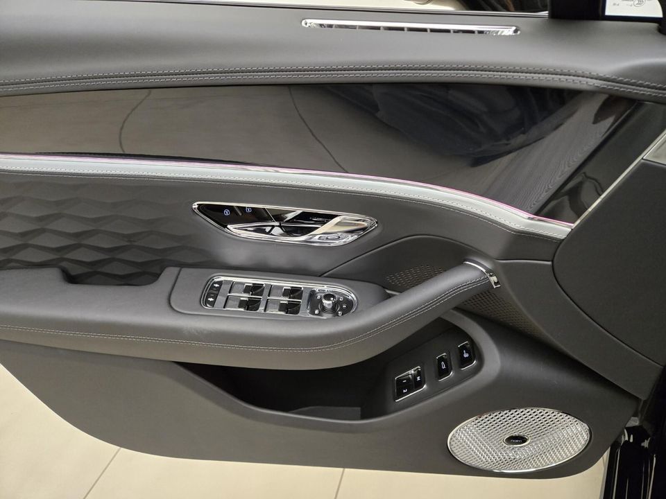 2025 Bentley Flying Spur