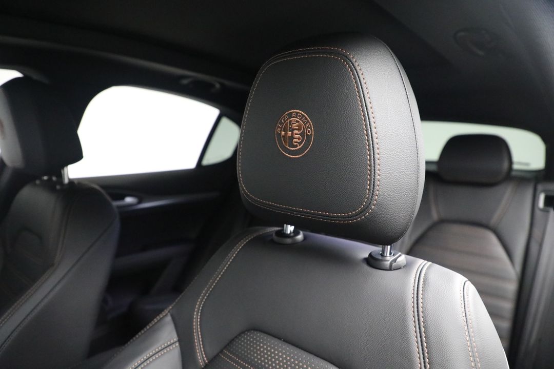 2025 Alfa Romeo Stelvio