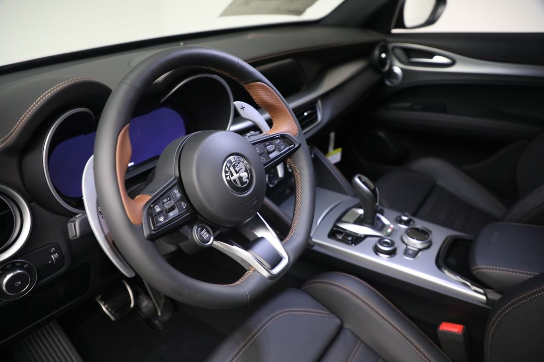 2025 Alfa Romeo Stelvio