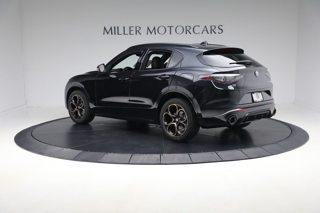 2025 Alfa Romeo Stelvio