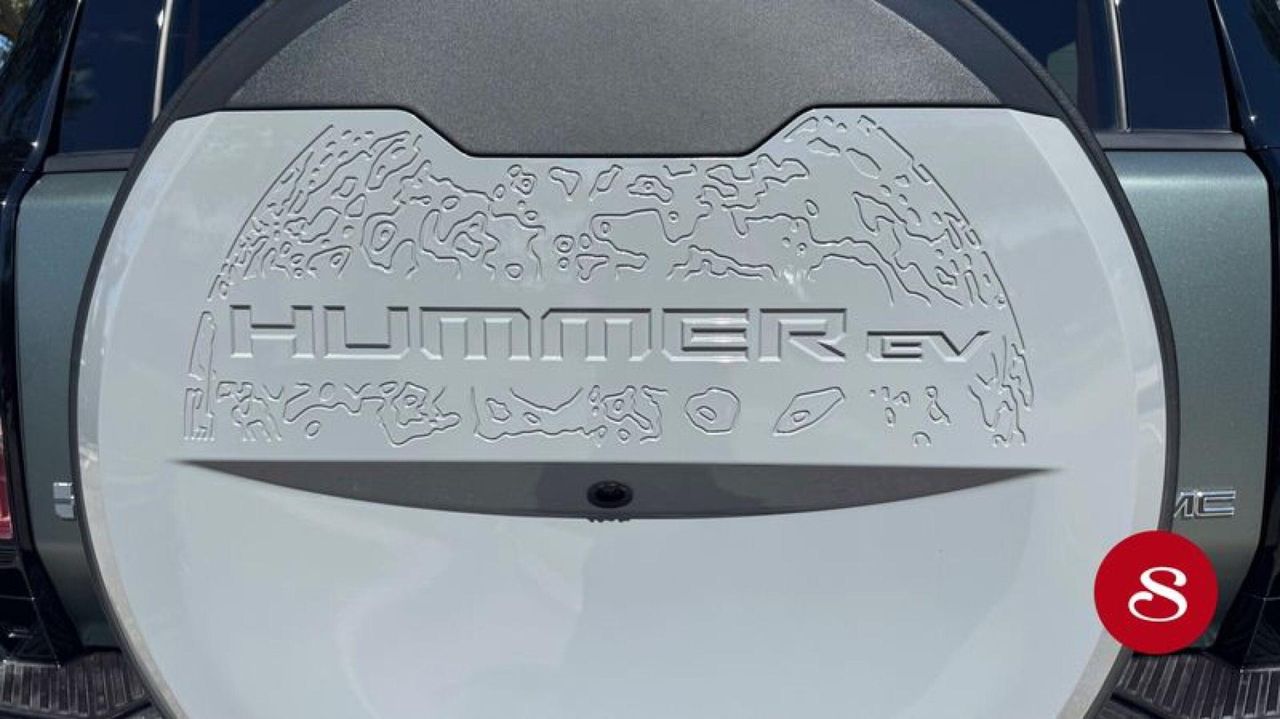 2024 GMC HUMMER SUV